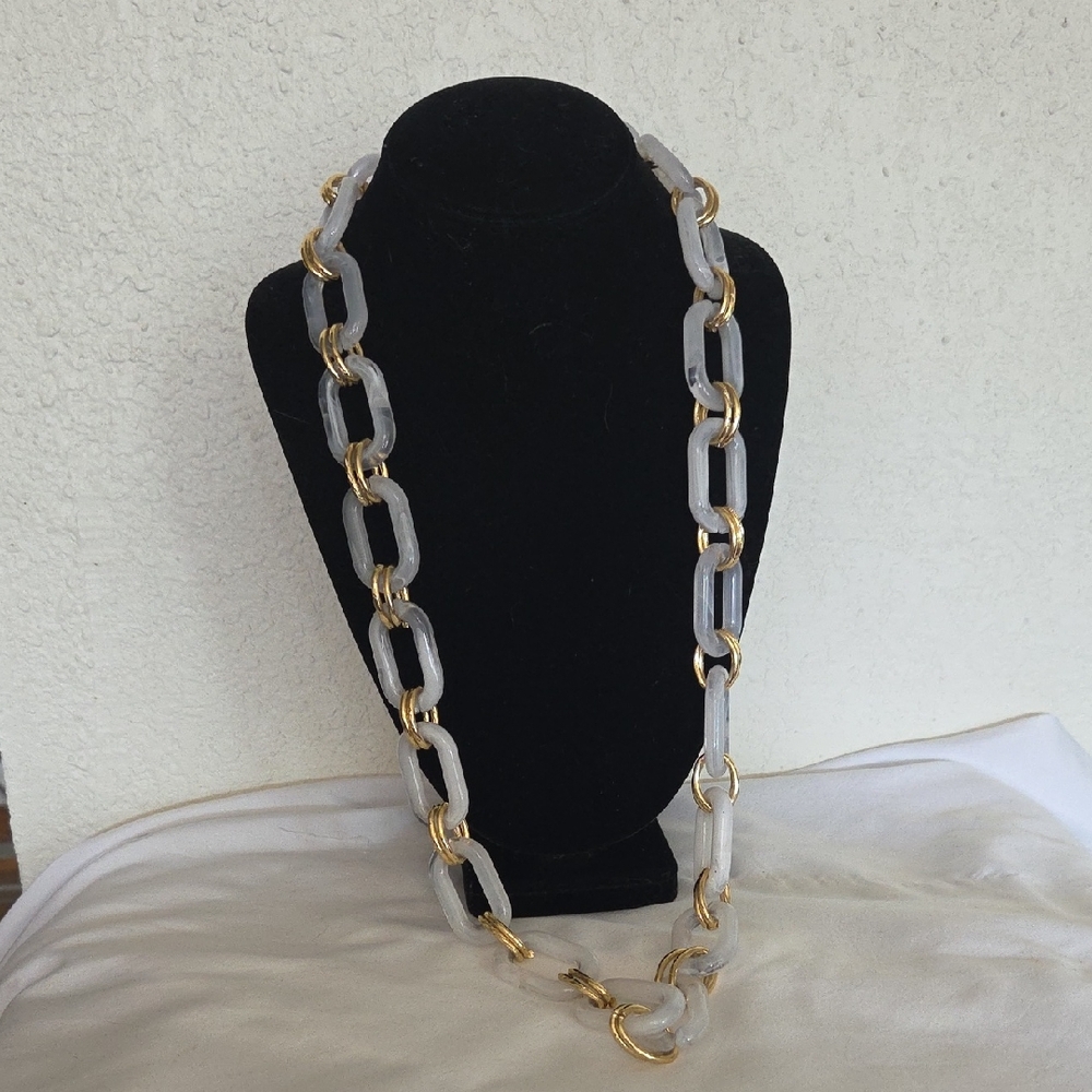Plastic Gold and White Chain Necklace
